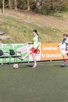Bild 67 - wBJ Eimsbuettler TV - VfL Wolfsburg : Ergebnis: 1:3
